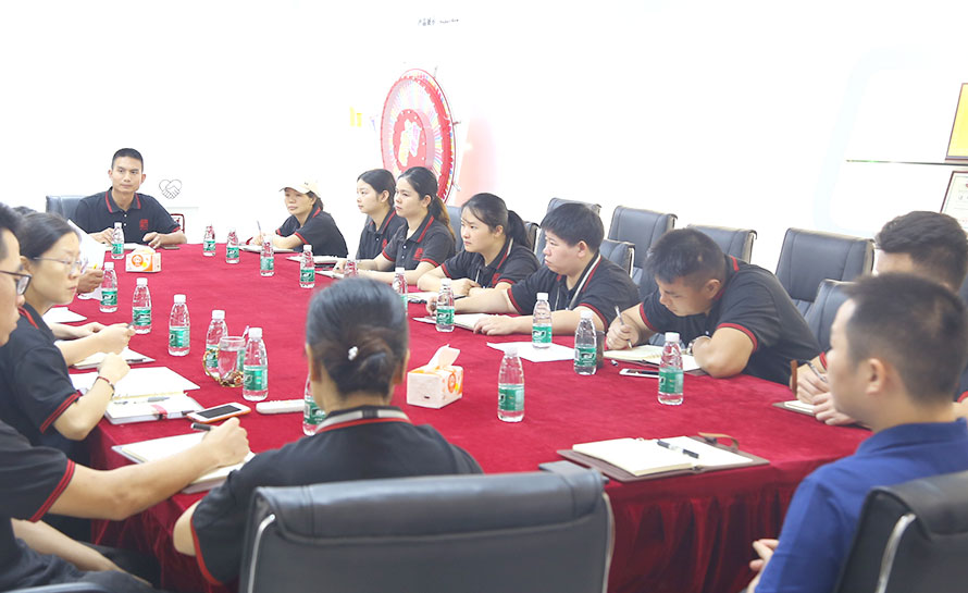 冠一多功能廳早會